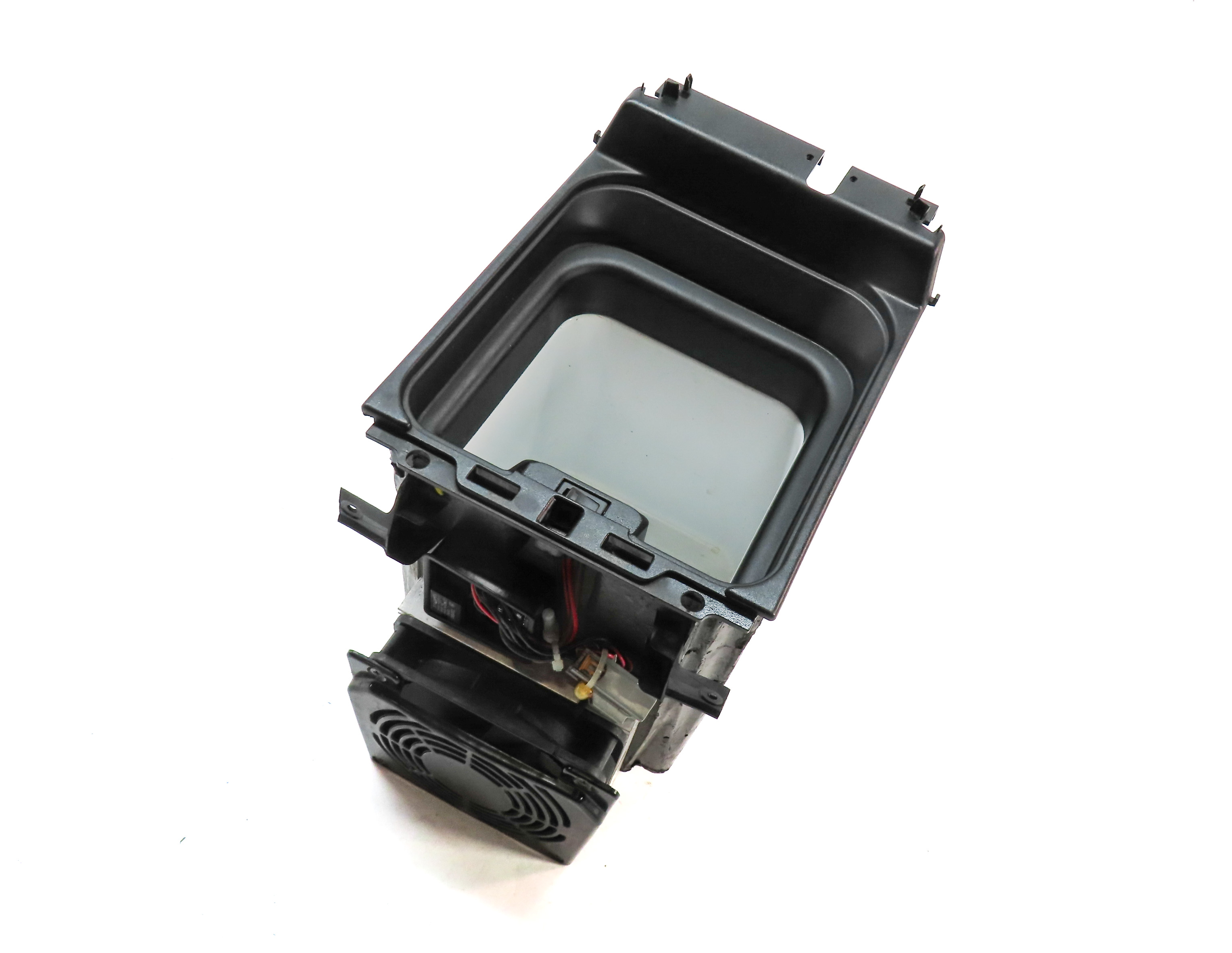 2006 LAND ROVER LR3 FRONT CENTER CONSOLE MINI FRIDGE COMPARTMENT ASSEMBLY — exact item pictured